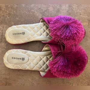 Birdie “The Songbird” Slides Size 6